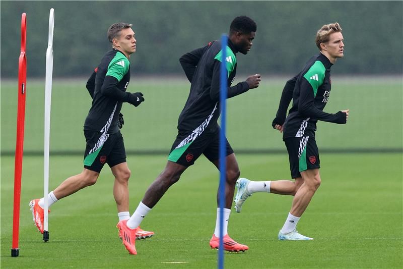 لاعبو آرسنال