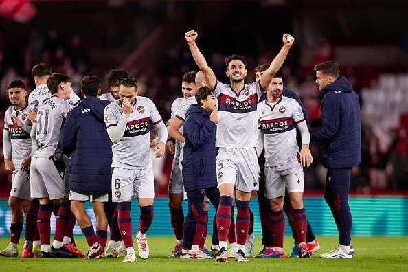 لاعبو ليفانتي