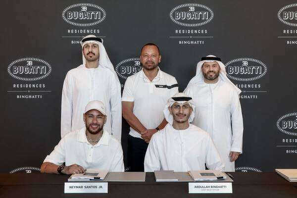 من توقيع العقود