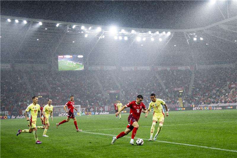 لقاء سابق بين المنتخبين