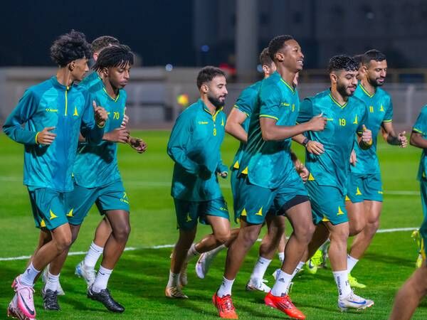 لاعبو الخليج