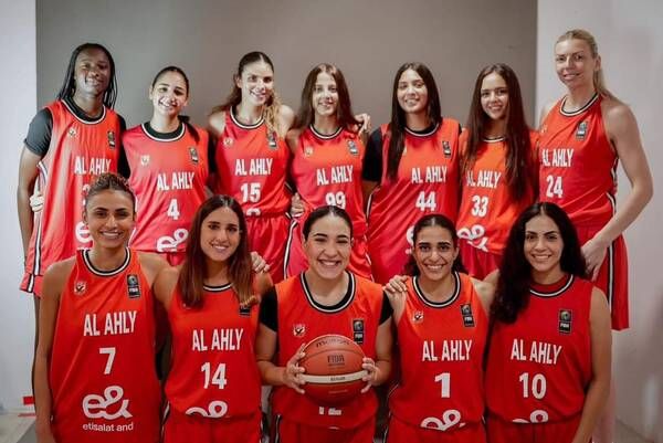 لاعبات الأهلي