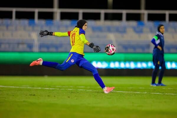 هاجر الأنصاري أمام الأمل