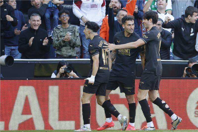 لاعبو فالنسيا