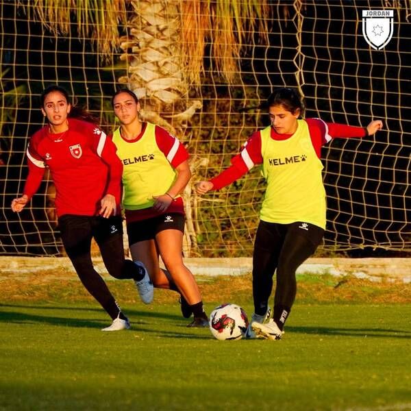 لاعبات منتخب الأردن