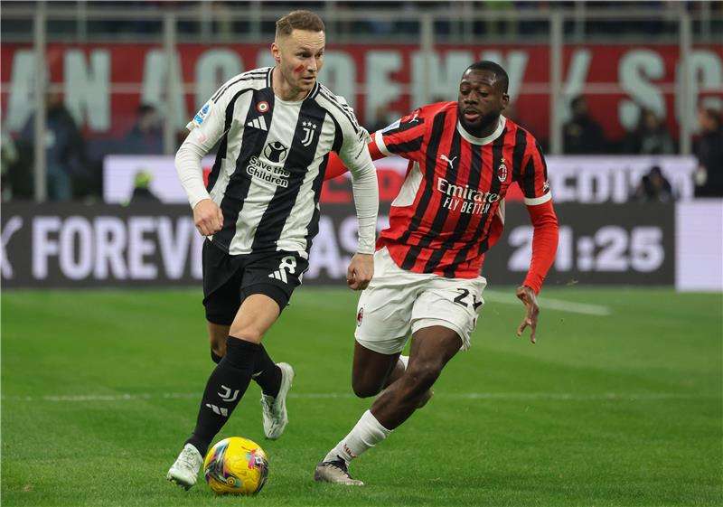 من مباراة يوفنتوس وميلان