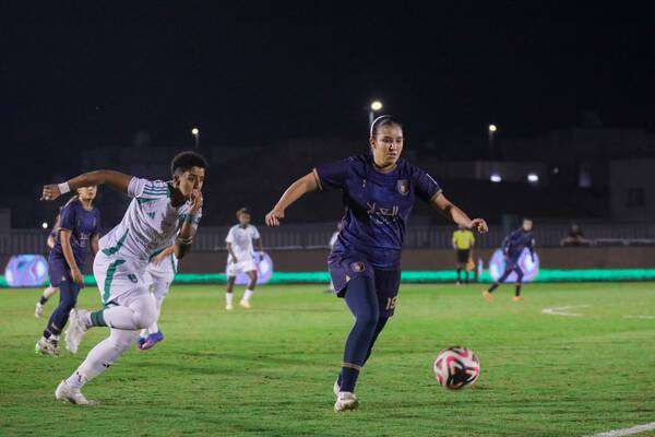 لقاء الأهلي والعلا