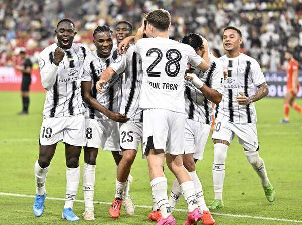 لاعبو الجزيرة