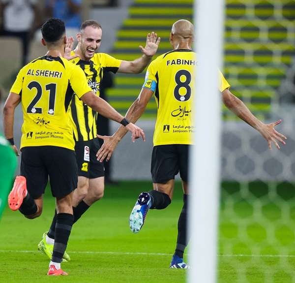 لاعبو اتحاد جدة