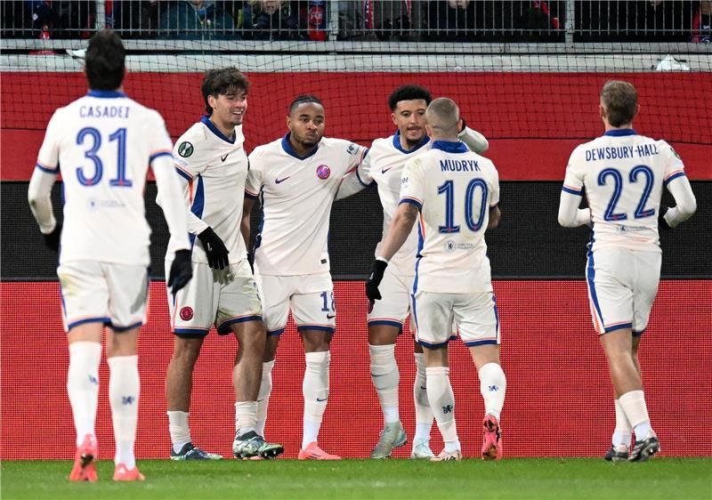 فرحة لاعبي تشيلسي