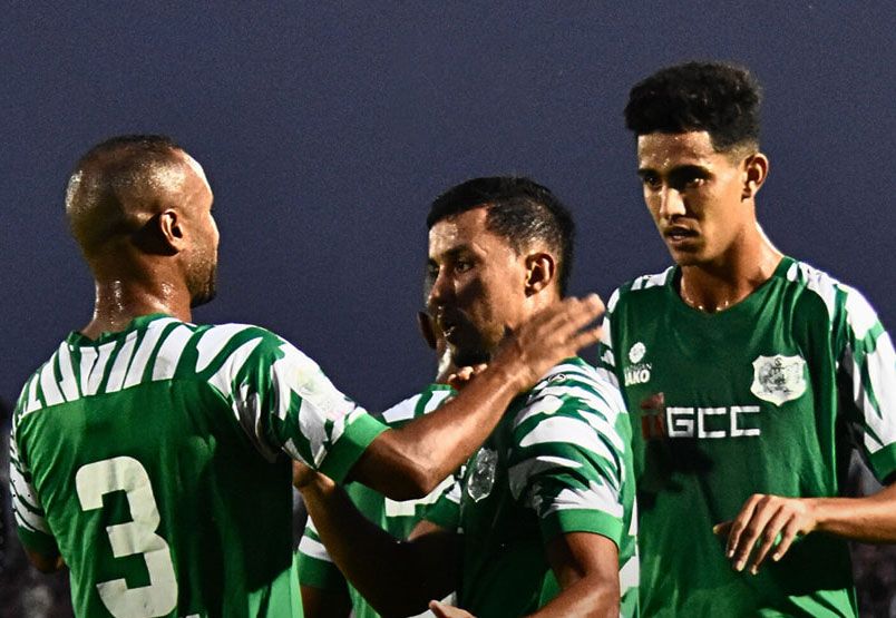 لاعبو الدفاع الجديدي