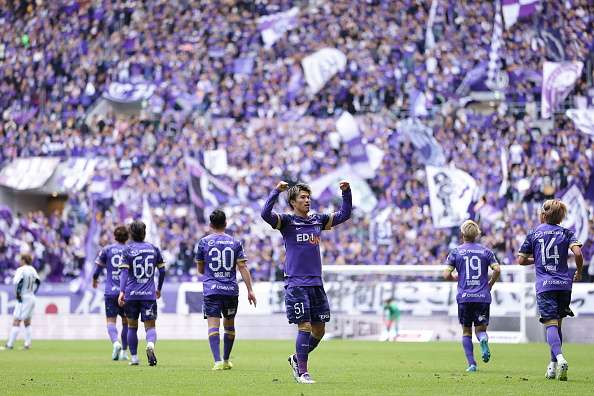 لاعبو سانفريس هيروشيما