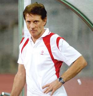 ثيو بوكير مدرب المنتخب اللبناني