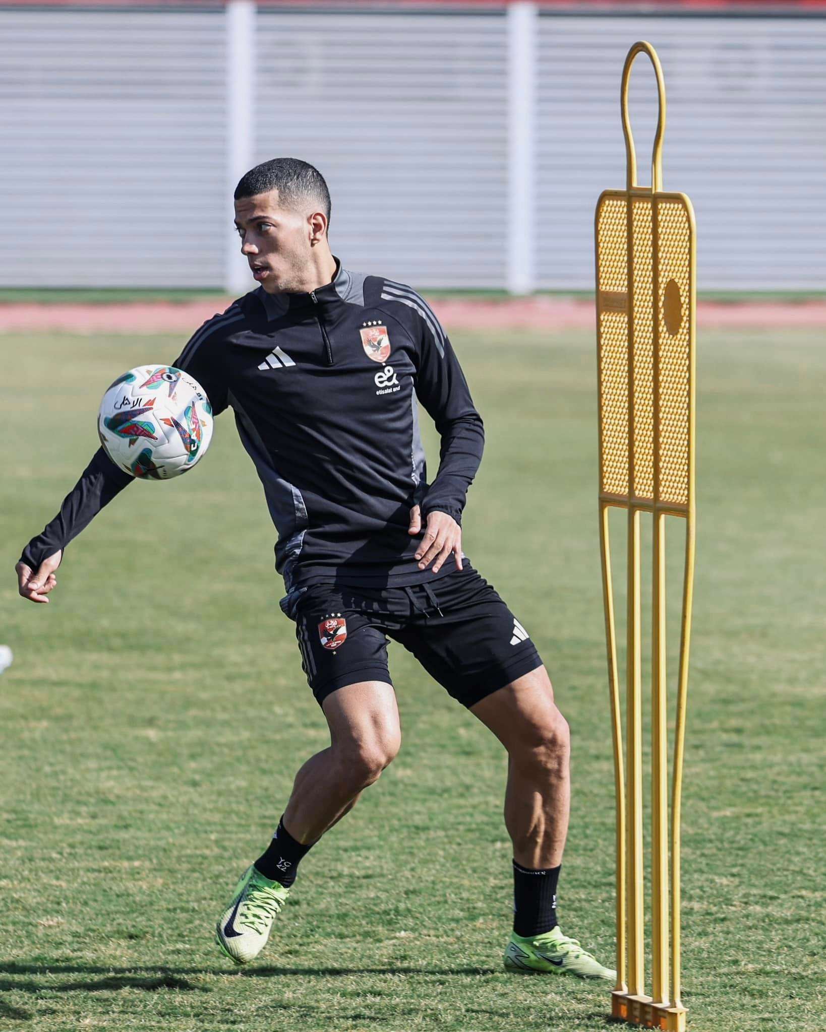 إمام عاشور في مران الأهلي