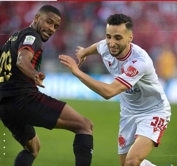 لقاء سابق بين الفريقين