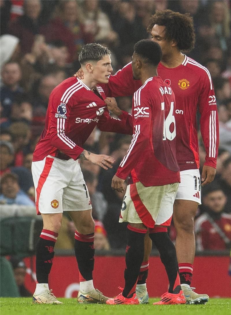 لاعبو مانشستر يونايتد