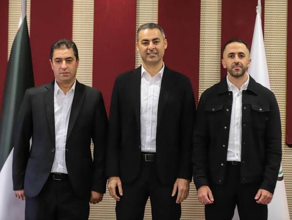 إيهاب أبو جزر