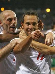 بيتروف فرح بتسجيله هدف التعادل