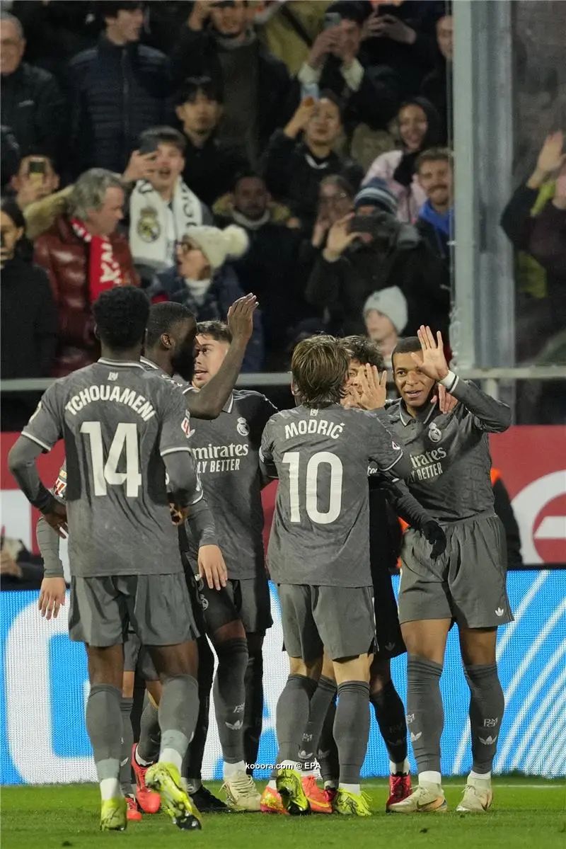 ?i=epa%2fsoccer%2f2024-12%2f2024-12-07%2f2024-12-07-11763560_epa