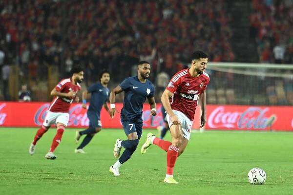 لقاء سابق بين الفريقين