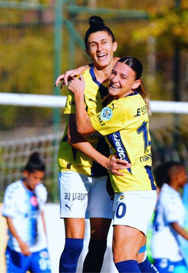 فرحة لاعبات فنربخشة