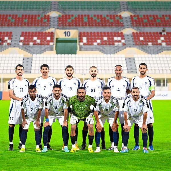 لاعبو الشباب