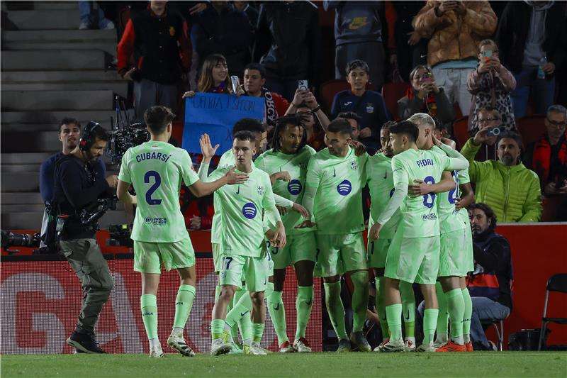 لاعبو برشلونة