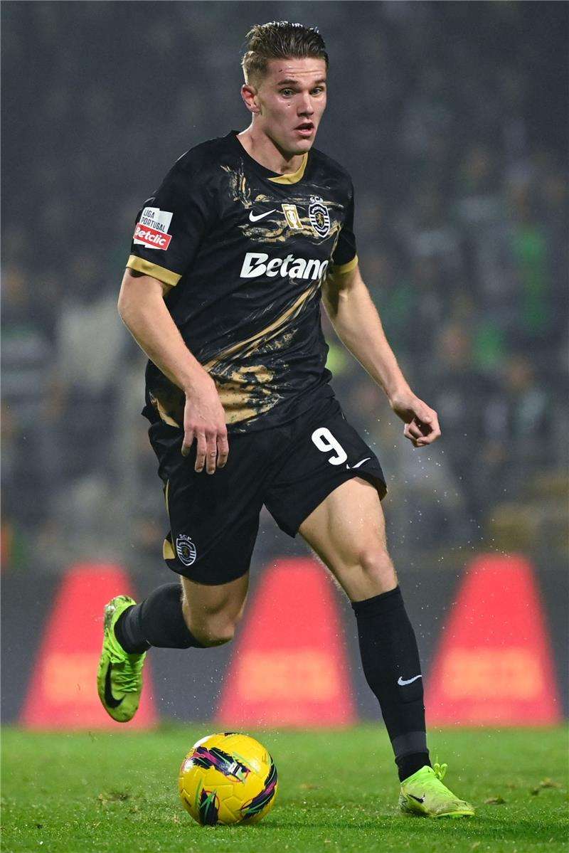 فيكتور جيوكيريس