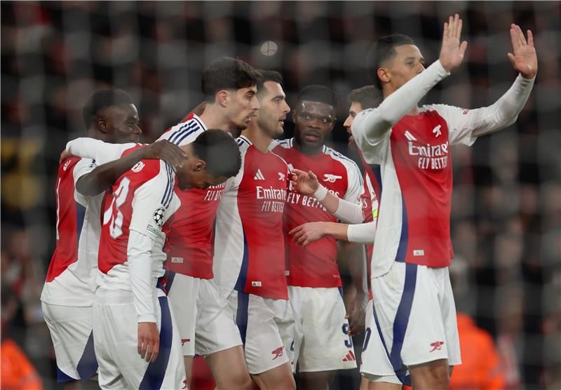 لاعبو آرسنال