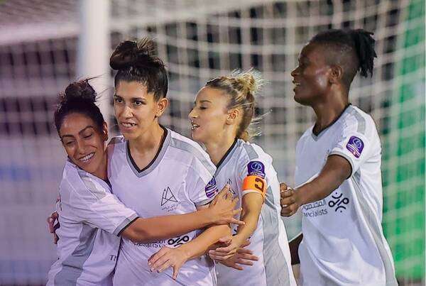 لاعبات الأمل