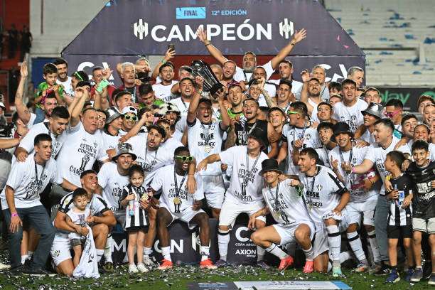 من مراسم التتويج