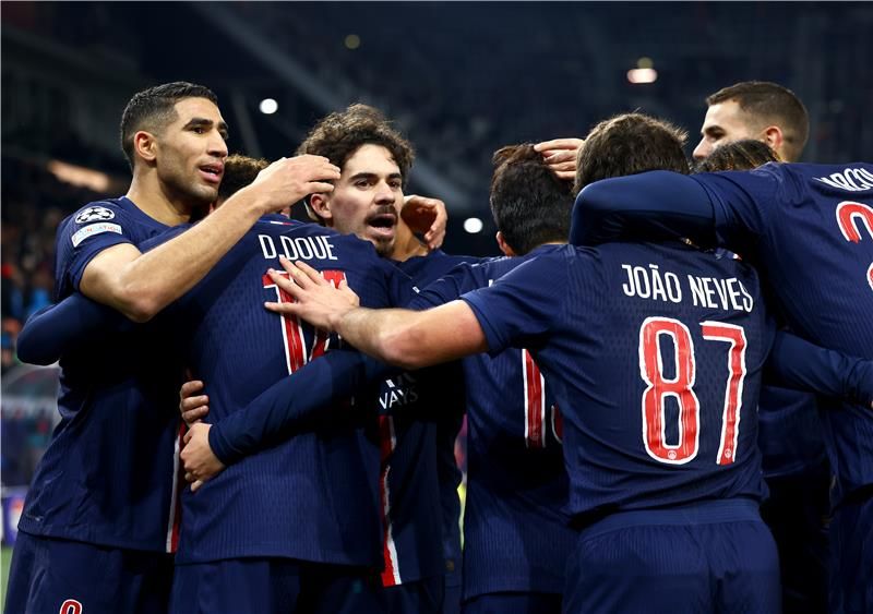 لاعبو باريس سان جيرمان