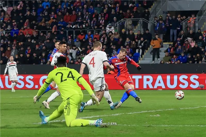 ?i=epa%2fsoccer%2f2024-12%2f2024-12-12%2f2024-12-12-11772951_epa