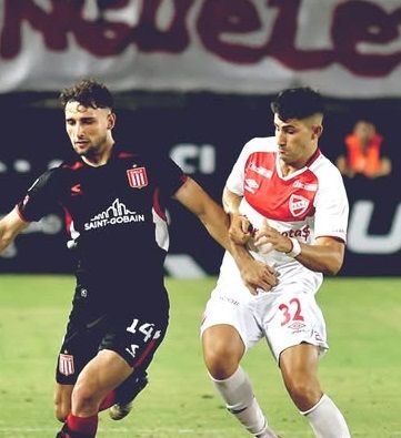 من مواجهة استوديانتس لابلاتا أمام أرجنتينوس