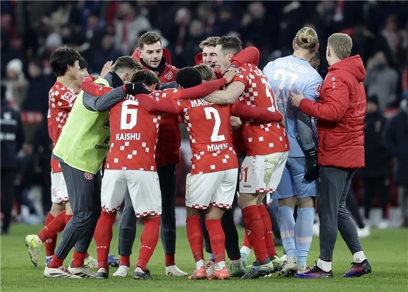 لاعبو ماينز