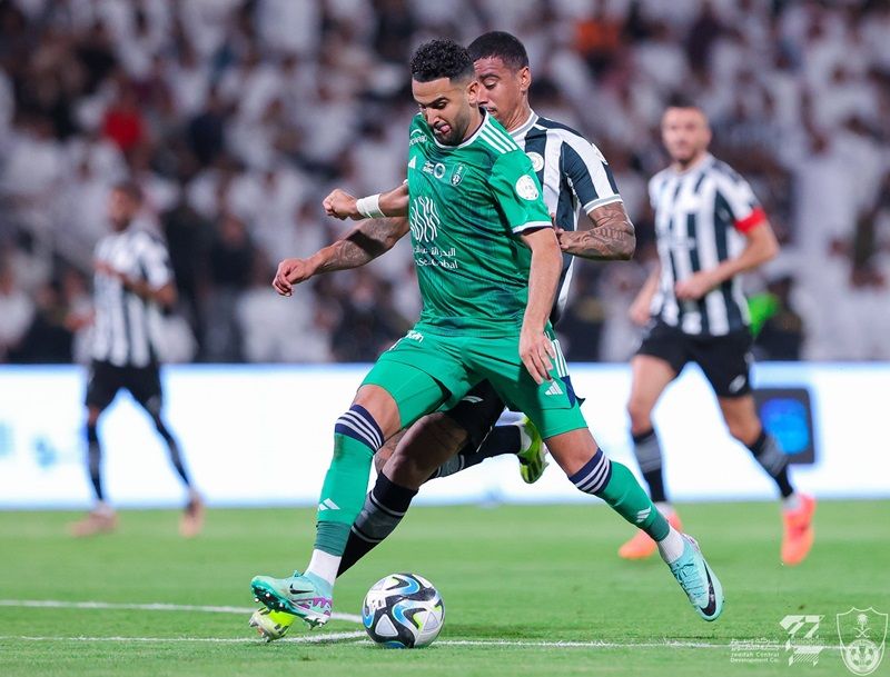 لقاء سابق بين الفريقين