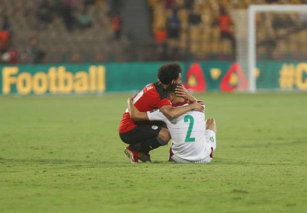 حكيمي وصلاح