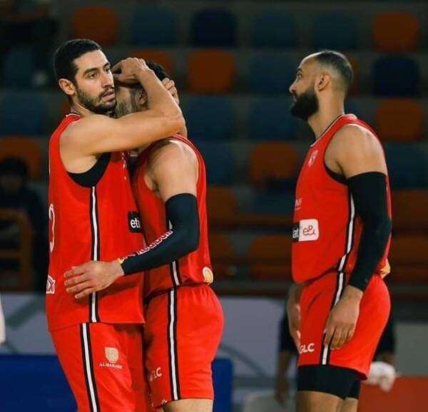 لاعبو الأهلي