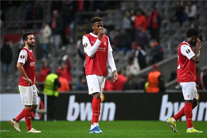 لاعبو سبورتنج براجا