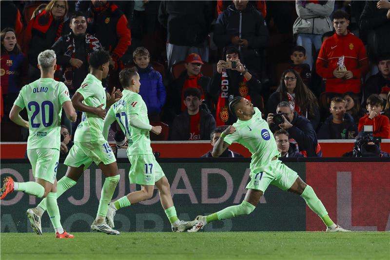 لاعبو برشلونة