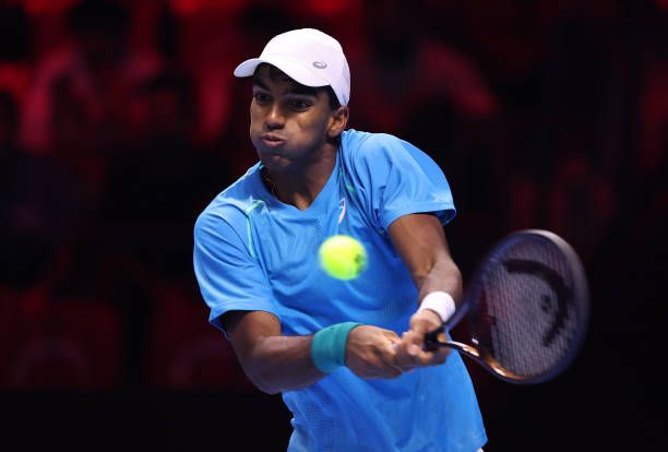 نيسيش باسافاريدي