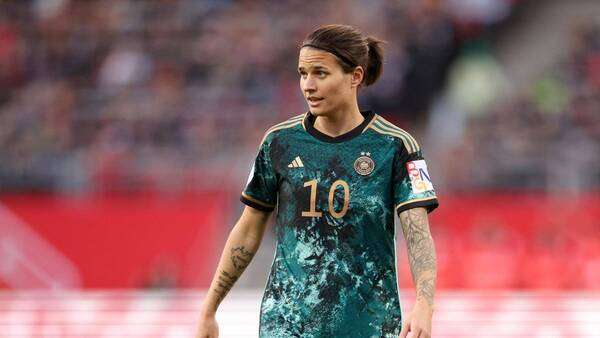 دزينيفر ماروزسان