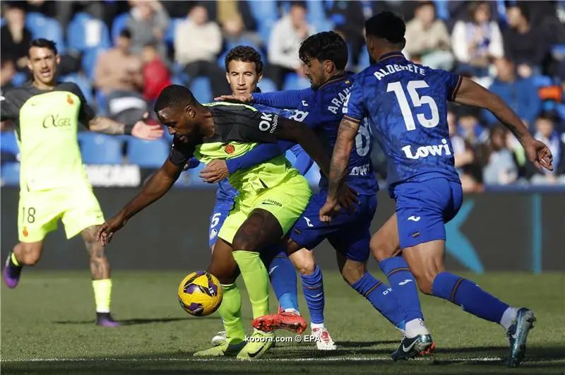 ?i=epa%2fsoccer%2f2024-12%2f2024-12-21%2f2024-12-21-11788553_epa