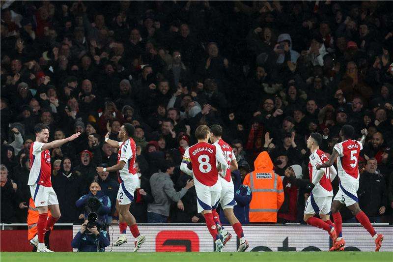 لاعبو آرسنال