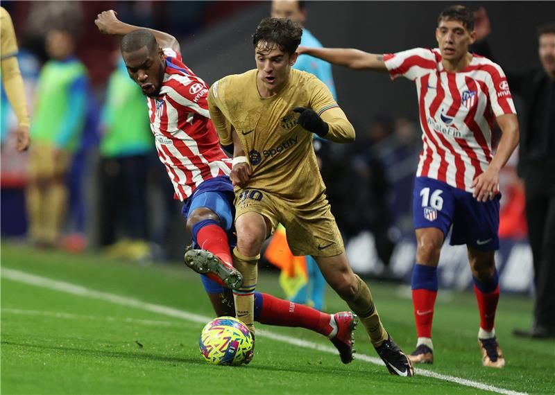 لقاء سابق بين الفريقين