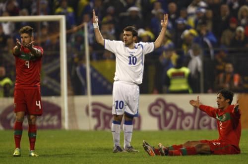 2011-11-11t212817z_01_stn234_rtridsp_3_soccer-euro_reuters