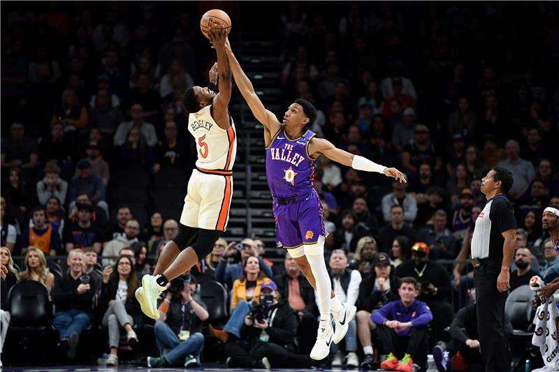 من مباراة ديترويت بيستونز وفينيكس صنز