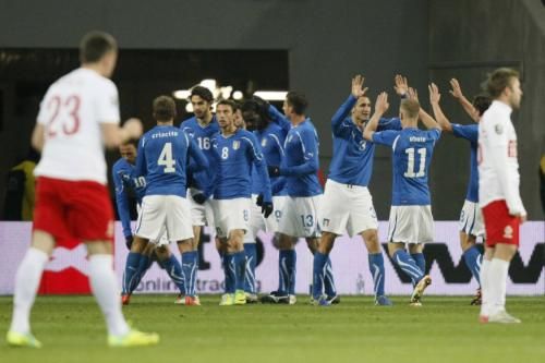 2011-11-11t211743z_01_wro509_rtridsp_3_soccer-friendly_reuters