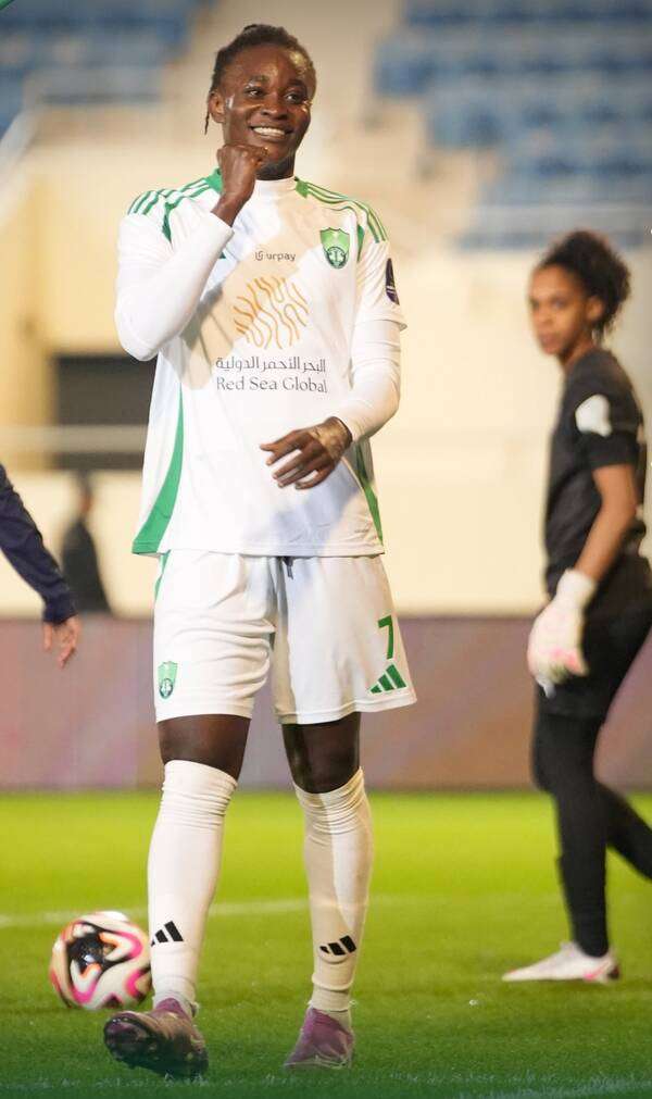 الكونغولية نعومي كاباكابا