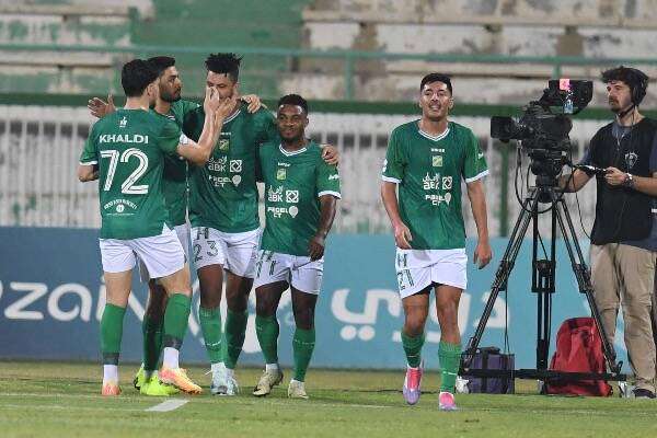 لاعبو العربي